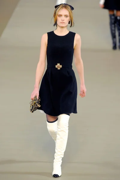 Look 12